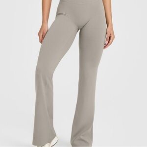 Oner Active Warm Sand Flare Pants
Medium Regular